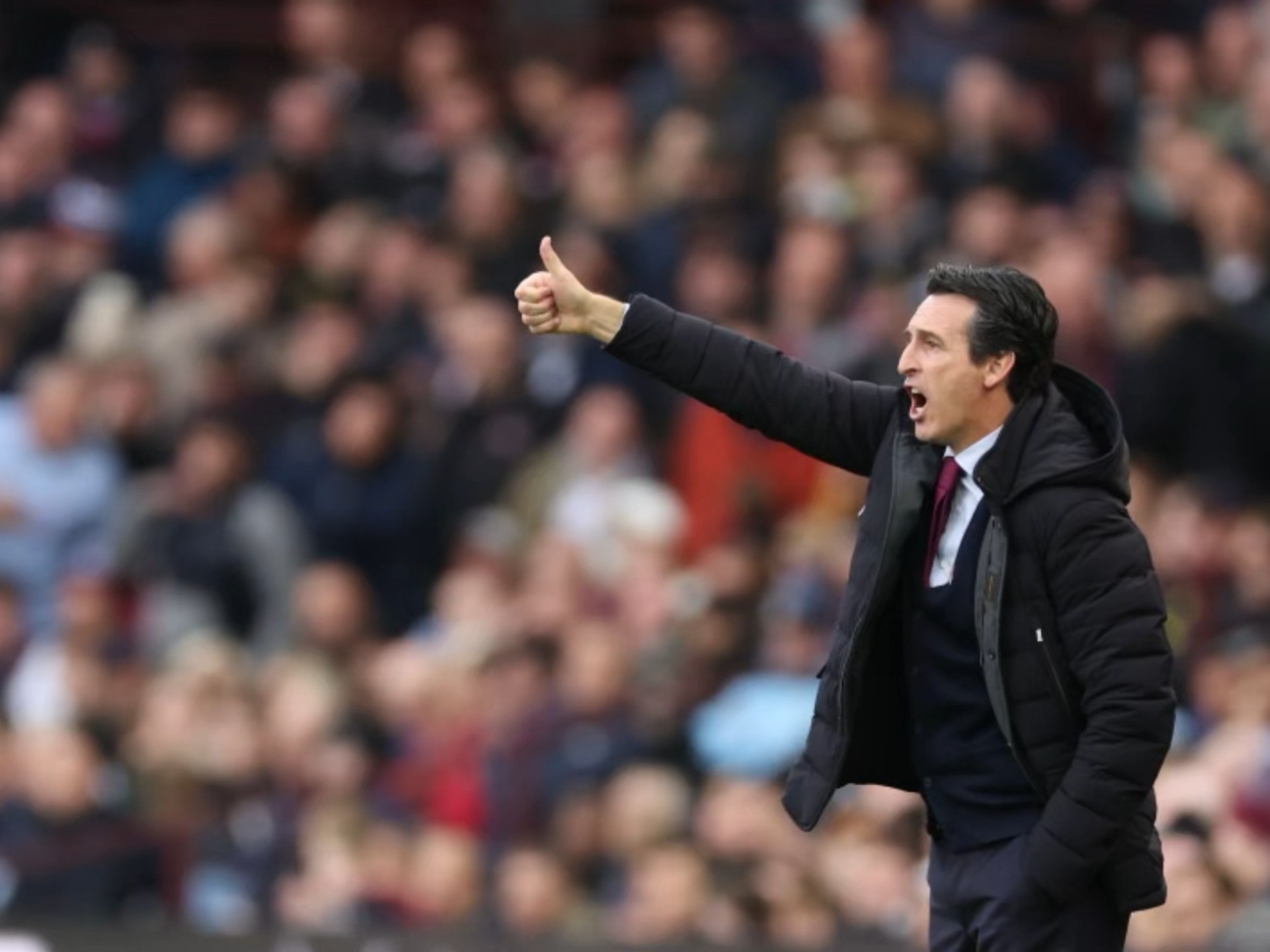 英超赛程吃紧；阿斯顿维拉关键时刻远射贴柱；赛场秩序良好；身体对抗强度拉满的简单介绍-AYX Sports