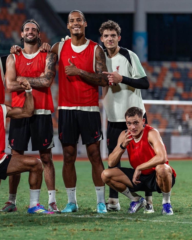 利物浦发布备战花絮；集结日止住颓势；德甲任务艰巨；球队文化再被提及的简单介绍-爱游戏最新链接